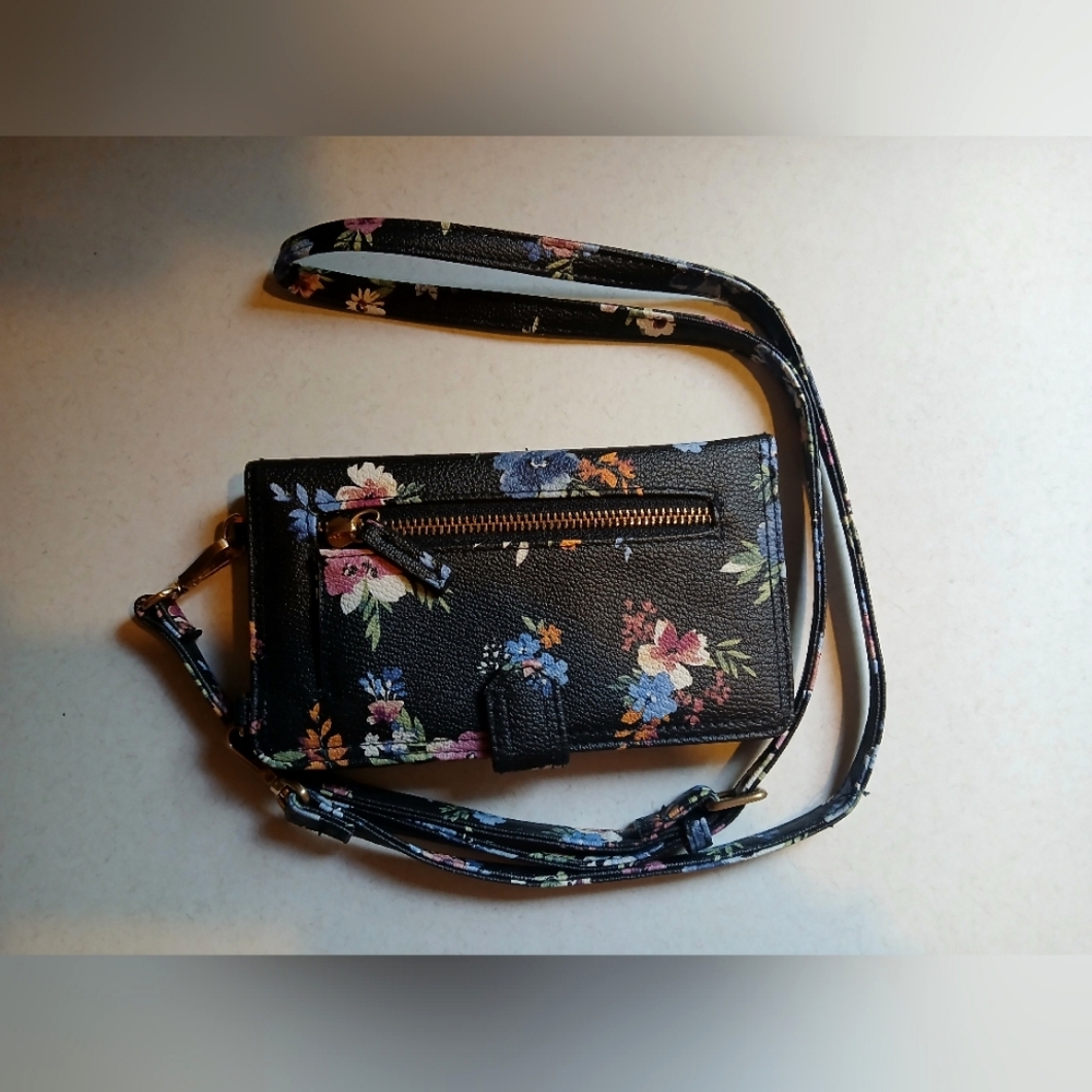 NO BOUNDARIES WOMEN'S MULTICOLORED FLORAL WALLET